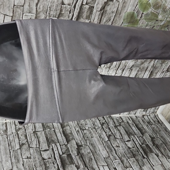 Spanx Faux Leather Pants - Picture 4 of 5